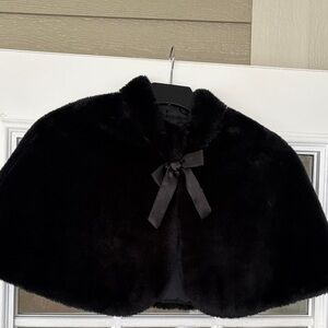 EUC Sz XL Amy Byer Black soft Faux Fur Cape with Bow Detail